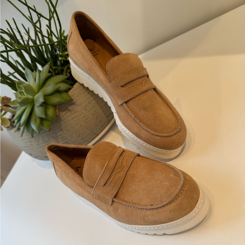 Aquatalia Tan Suede Platform Loafers | Made in Italy (size 6.5)